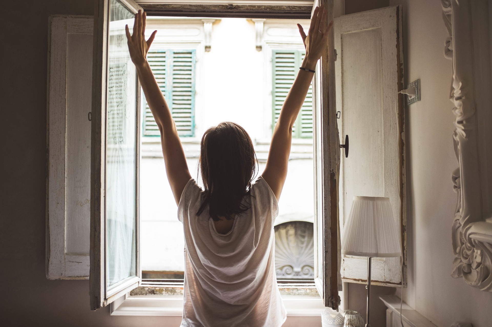 5 Ways To Wake Up Feeling Awesome And Energized.